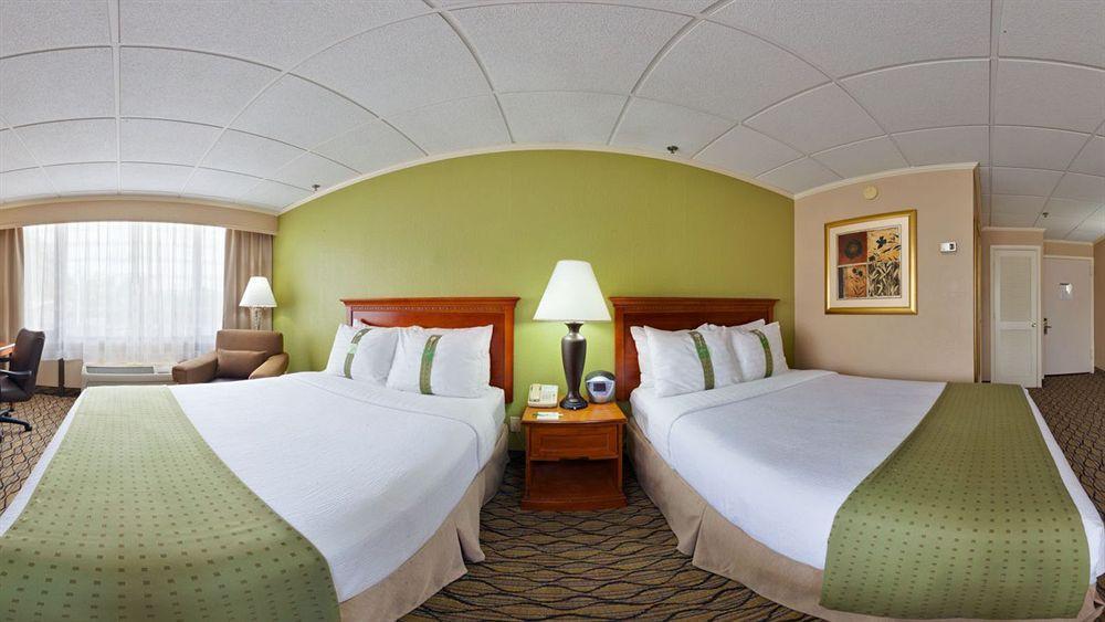 Holiday Inn Clark - Newark, An Ihg Hotel Εξωτερικό φωτογραφία